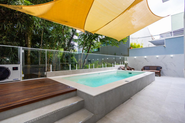 Casa de Condomínio com 4 Quartos à Venda, 350 m² em Orleans - Curitiba