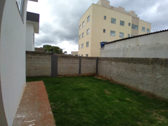 Imagem Casa com 3 Quartos à Venda, 70 m² em Novo Centro - Santa Luzia Imagem Casa com 3 Quartos à Venda, 70 m² em Novo Centro - Santa Luzia