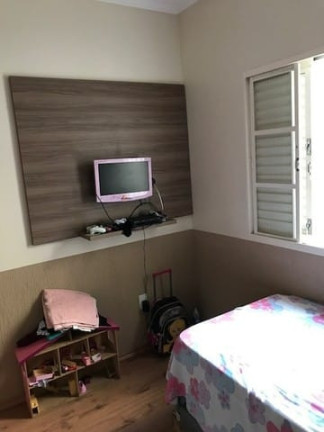 Imagem Casa com 4 Quartos à Venda, 290 m² em Vila Areao - Taubaté