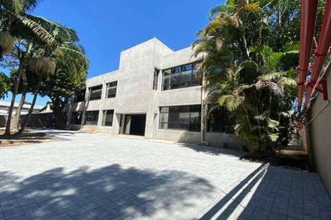 Galpão para Alugar, 4.571 m² em Lapa De Baixo - São Paulo