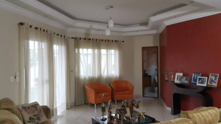 Imagem Sobrado com 3 Quartos à Venda, 864 m² em Setor Araguaia - Aparecida De Goiânia
