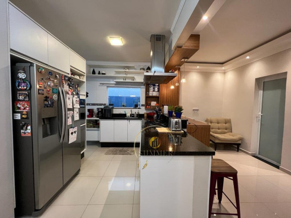 Imagem Casa com 3 Quartos à Venda, 300 m² em Mogi Das Cruzes Imagem Casa com 3 Quartos à Venda, 300 m² em Mogi Das Cruzes