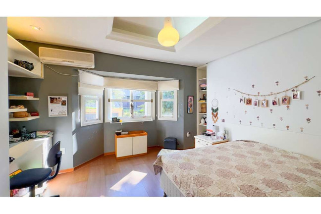 Imagem Casa com 4 Quartos à Venda, 394 m² em Vila Assunção - Porto Alegre
