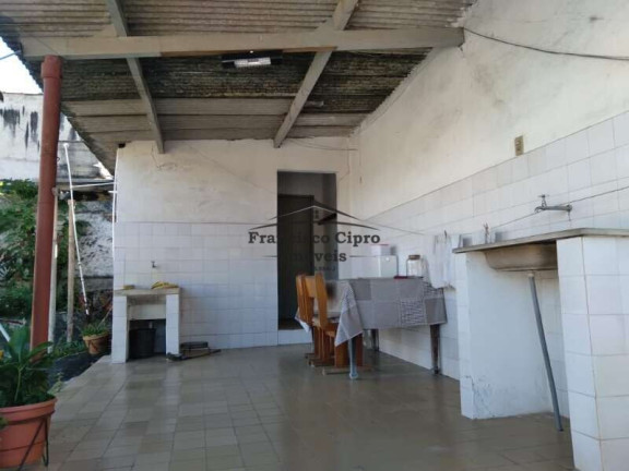 Imagem Sobrado com 3 Quartos à Venda, 430 m² em Pedreira - Guaratinguetá Imagem Sobrado com 3 Quartos à Venda, 430 m² em Pedreira - Guaratinguetá