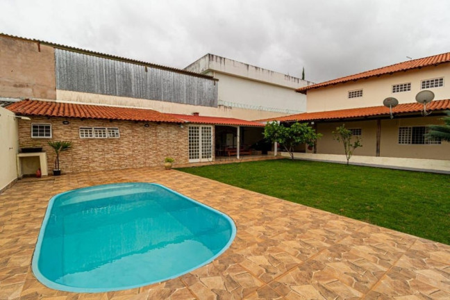 Imagem Casa com 5 Quartos à Venda, 475 m² em Setor Habitacional Arniqueira (águas Claras) - Brasília