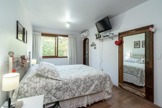 Imagem Apartamento com 3 Quartos à Venda, 226 m² em Petrópolis - Porto Alegre