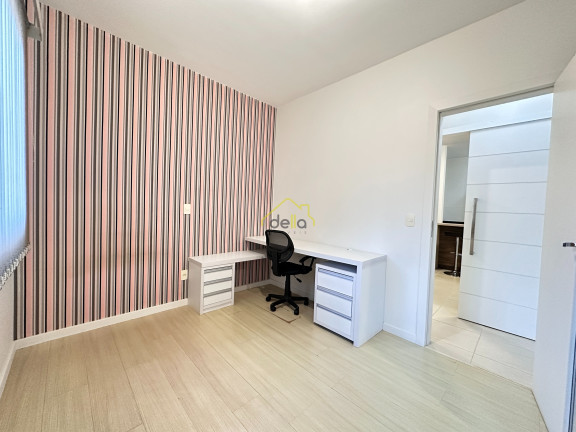Imagem Imóvel com 3 Quartos à Venda, 95 m² em Saguaçu - Joinville