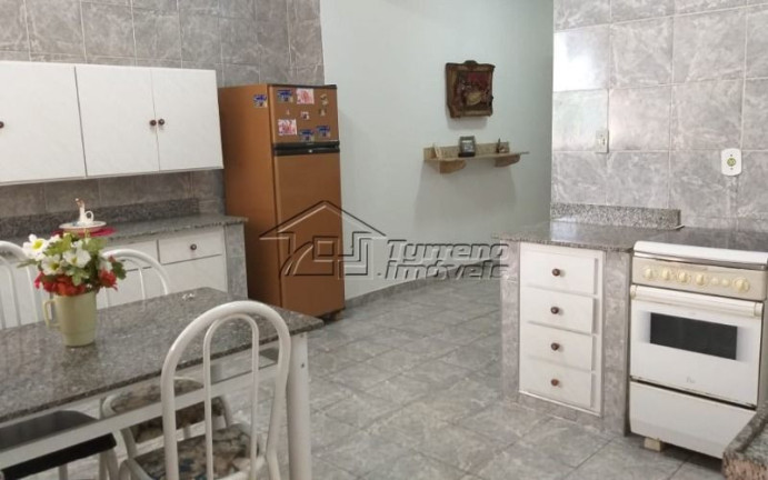 Imagem Casa com 4 Quartos à Venda, 143 m² em Centro - São Lourenço