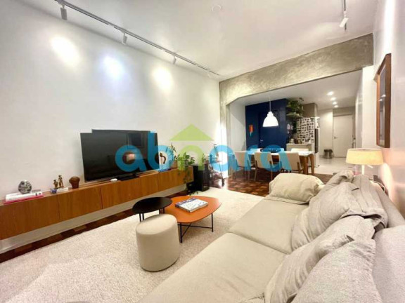 Apartamento com 2 Quartos à Venda, 70 m² em Copacabana - Rio De Janeiro