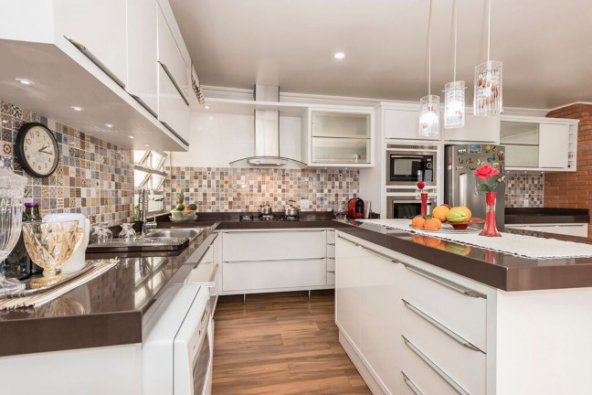 Imagem Casa com 4 Quartos à Venda, 243 m² em Partenon - Porto Alegre