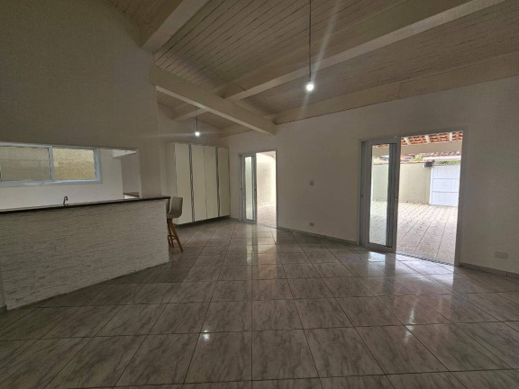 Imagem Casa com 4 Quartos à Venda, 166 m² em Centro - Ubatuba Imagem Casa com 4 Quartos à Venda, 166 m² em Centro - Ubatuba