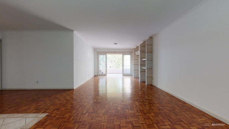 Imagem Imóvel com 3 Quartos à Venda, 166 m² em Floresta - Porto Alegre Imagem Imóvel com 3 Quartos à Venda, 166 m² em Floresta - Porto Alegre