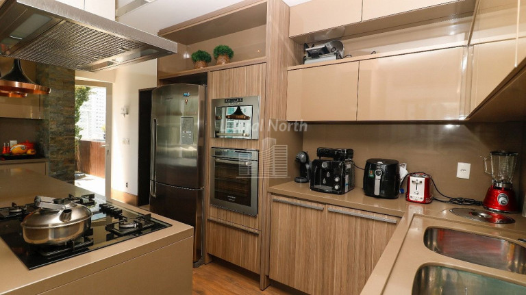 Imagem Apartamento com 3 Quartos à Venda, 235 m² em Pioneiros - Balneário Camboriú Imagem Apartamento com 3 Quartos à Venda, 235 m² em Pioneiros - Balneário Camboriú