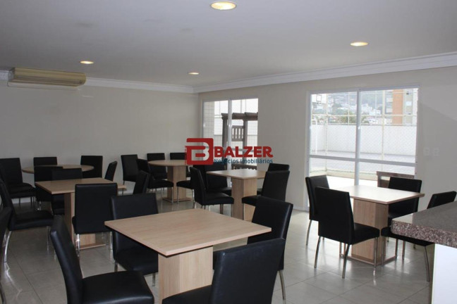 Imagem Cobertura com 3 Quartos à Venda, 303 m² em Trindade - Florianópolis