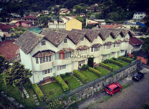 Imagem Casa com 3 Quartos à Venda, 118 m² em Granja Comary - Teresópolis