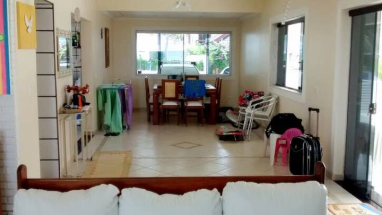 Imagem Casa com 5 Quartos à Venda, 800 m² em Bougainvillee 1 - Peruíbe Imagem Casa com 5 Quartos à Venda, 800 m² em Bougainvillee 1 - Peruíbe