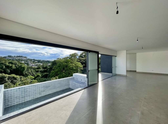 Imagem Casa de Condomínio com 4 Quartos à Venda, em Golf Gardens - Carapicuíba Imagem Casa de Condomínio com 4 Quartos à Venda, em Golf Gardens - Carapicuíba