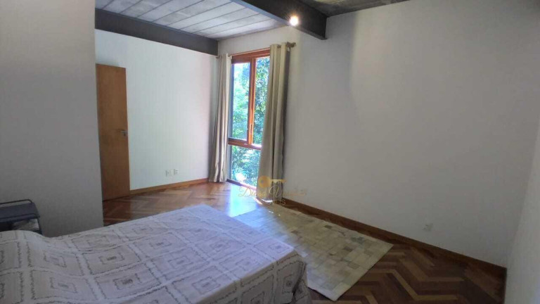 Imagem Casa com 3 Quartos à Venda, 300 m² em Vargem Grande - Teresópolis