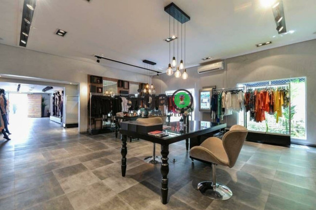 Imóvel Comercial à Venda, 350 m² em Vila Nova Conceição - São Paulo