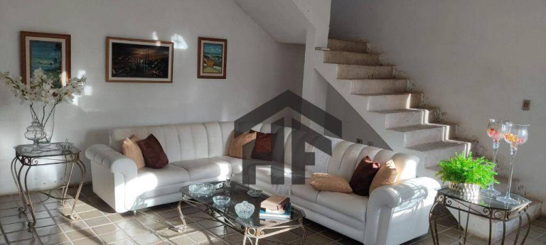 Imagem Casa com 4 Quartos à Venda, 300 m² em Candeias - Jaboatão Dos Guararapes Imagem Casa com 4 Quartos à Venda, 300 m² em Candeias - Jaboatão Dos Guararapes