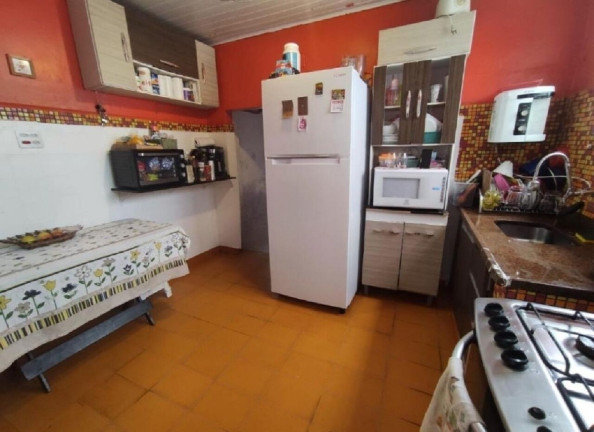 Imagem Casa com 4 Quartos à Venda, 221 m² em Encruzilhada - Santos Imagem Casa com 4 Quartos à Venda, 221 m² em Encruzilhada - Santos