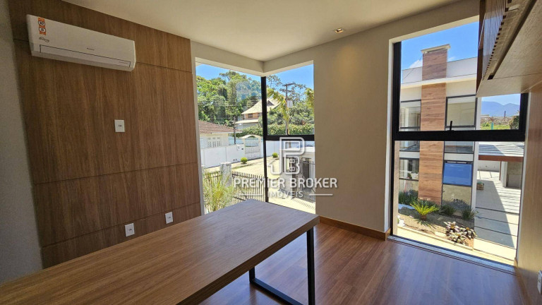 Imagem Casa com 4 Quartos à Venda, 151 m² em Tijuca - Teresópolis Imagem Casa com 4 Quartos à Venda, 151 m² em Tijuca - Teresópolis