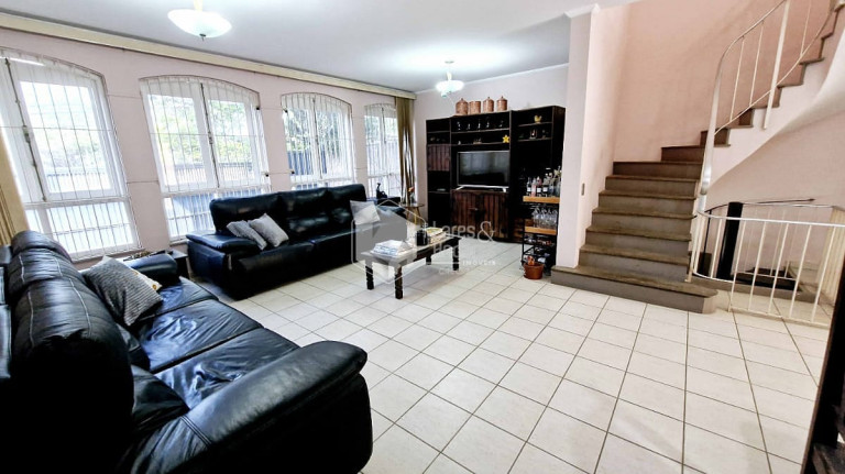 Imagem Sobrado com 4 Quartos à Venda, 300 m² em Vila Ipojuca - São Paulo Imagem Sobrado com 4 Quartos à Venda, 300 m² em Vila Ipojuca - São Paulo