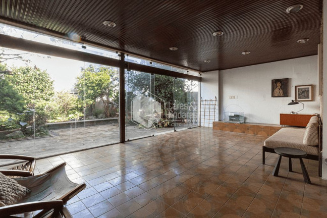 Imagem Casa com 5 Quartos à Venda, 209 m² em Moema - São Paulo Imagem Casa com 5 Quartos à Venda, 209 m² em Moema - São Paulo
