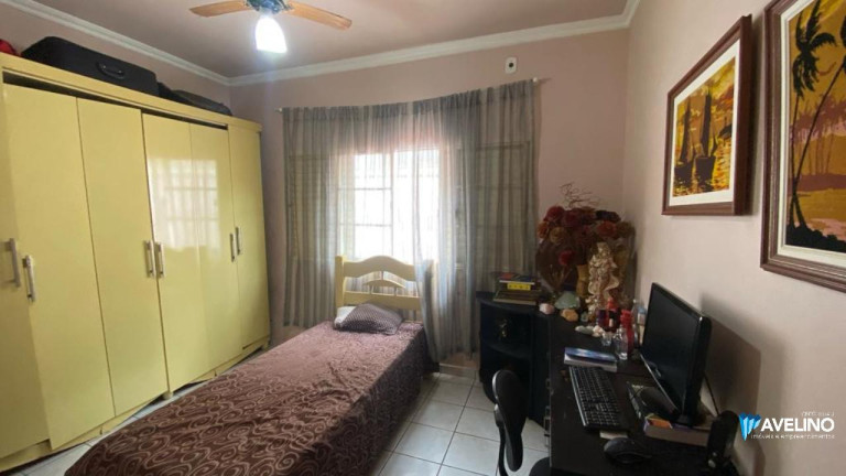 Imagem Casa com 3 Quartos à Venda, 210 m² em Vila São Luiz - Dourados Imagem Casa com 3 Quartos à Venda, 210 m² em Vila São Luiz - Dourados