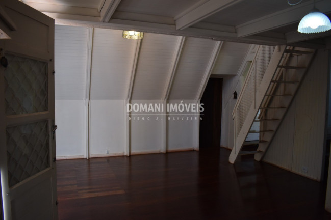 Imagem Casa com 2 Quartos à Venda, 178 m² em Região Do Jaguaribe - Campos Do Jordão Imagem Casa com 2 Quartos à Venda, 178 m² em Região Do Jaguaribe - Campos Do Jordão