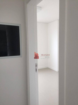 Imagem Apartamento com 2 Quartos à Venda, 74 m² em Centro - Itajaí