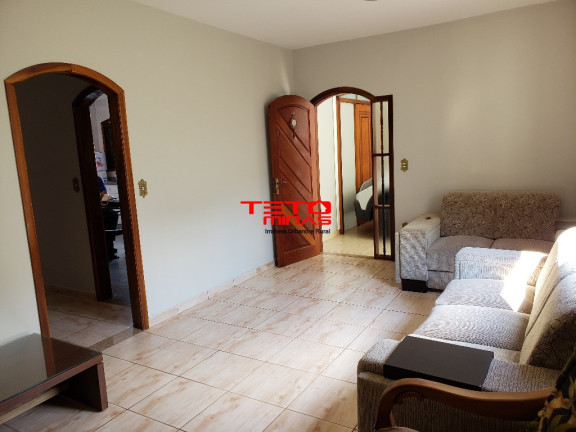 Imagem Casa com 4 Quartos à Venda, 310 m² em Bairro Federal - Campanha Imagem Casa com 4 Quartos à Venda, 310 m² em Bairro Federal - Campanha