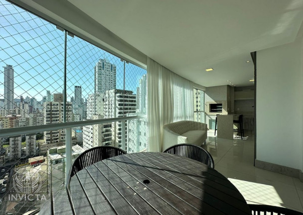 Imagem Apartamento com 3 Quartos à Venda, 151 m² em Centro - Balneário Camboriú