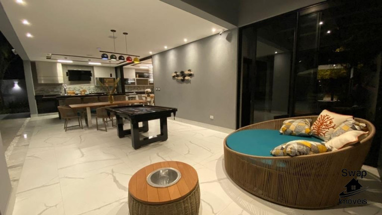 Imagem Casa com 6 Quartos à Venda, em Riviera - Bertioga Imagem Casa com 6 Quartos à Venda, em Riviera - Bertioga