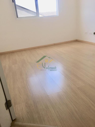 Imagem Casa de Condomínio com 3 Quartos à Venda, 93 m² em Uberaba - Curitiba