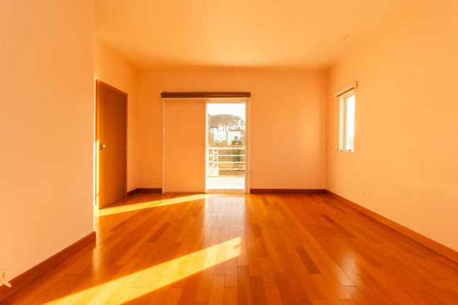 Imagem Casa com 4 Quartos à Venda, 375 m² em Santa Felicidade - Curitiba Imagem Casa com 4 Quartos à Venda, 375 m² em Santa Felicidade - Curitiba