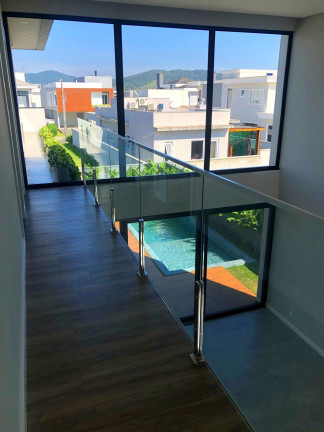 Imagem Casa com 4 Quartos à Venda, 386 m² em Santa Regina - Camboriú Imagem Casa com 4 Quartos à Venda, 386 m² em Santa Regina - Camboriú