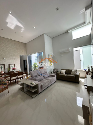 Imagem Imóvel com 3 Quartos à Venda, 190 m² em Condominio Residencial Califórnia - Estiva Gerbi Imagem Imóvel com 3 Quartos à Venda, 190 m² em Condominio Residencial Califórnia - Estiva Gerbi
