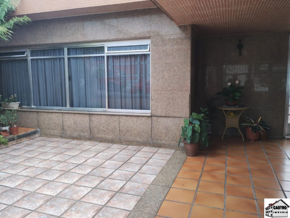 Casa com 4 Quartos à Venda,  em Cidade Líder - São Paulo