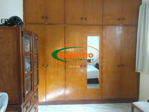 Imagem Casa com 5 Quartos à Venda, 224 m² em Vila Isabel - Rio De Janeiro Imagem Casa com 5 Quartos à Venda, 224 m² em Vila Isabel - Rio De Janeiro