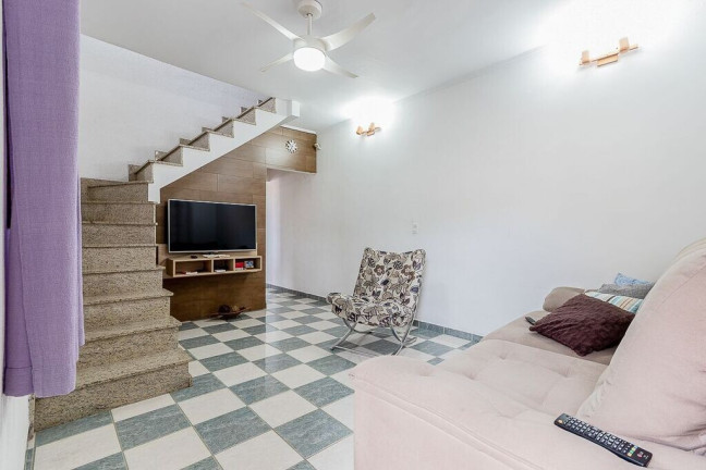 Imagem Casa com 3 Quartos à Venda, 231 m² em Vila Carmosina - São Paulo