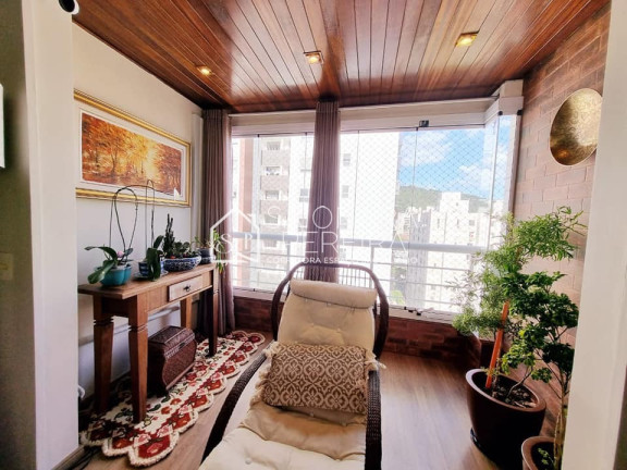Imagem Apartamento com 3 Quartos à Venda, 85 m² em Centro - Florianópolis