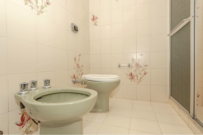 Imagem Casa com 3 Quartos à Venda, 195 m² em Jardim Itu - Porto Alegre Imagem Casa com 3 Quartos à Venda, 195 m² em Jardim Itu - Porto Alegre