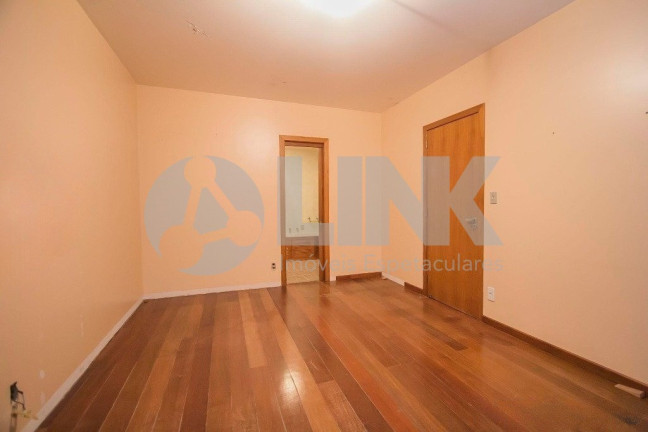 Imagem Apartamento com 3 Quartos à Venda, 190 m² em Petrópolis - Porto Alegre