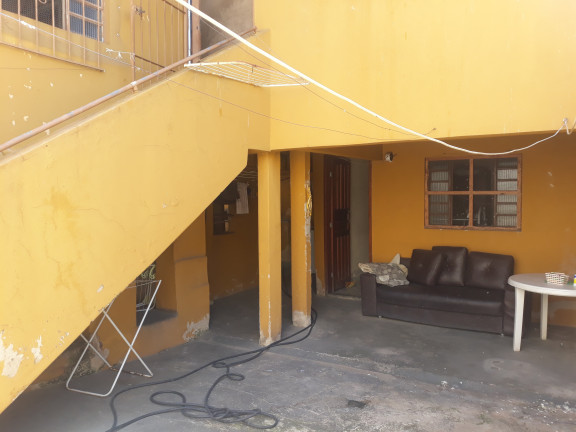 Imagem Casa com 4 Quartos à Venda, 150 m² em R$380.000,00  //  Carlos Prates - Belo Horizonte