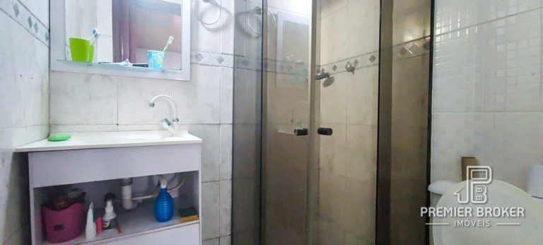 Imagem Casa com 4 Quartos à Venda, 145 m² em Artistas - Teresópolis