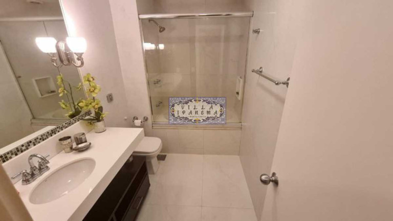 Imagem Apartamento com 2 Quartos à Venda, 119 m² em Copacabana - Rio De Janeiro Imagem Apartamento com 2 Quartos à Venda, 119 m² em Copacabana - Rio De Janeiro