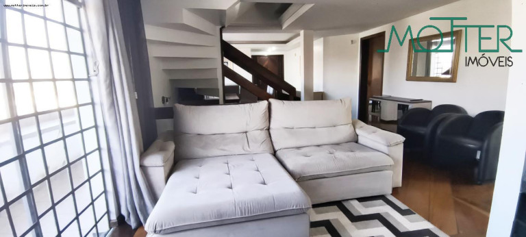 Imagem Casa com 4 Quartos à Venda, 213 m² em Capão Raso - Curitiba
