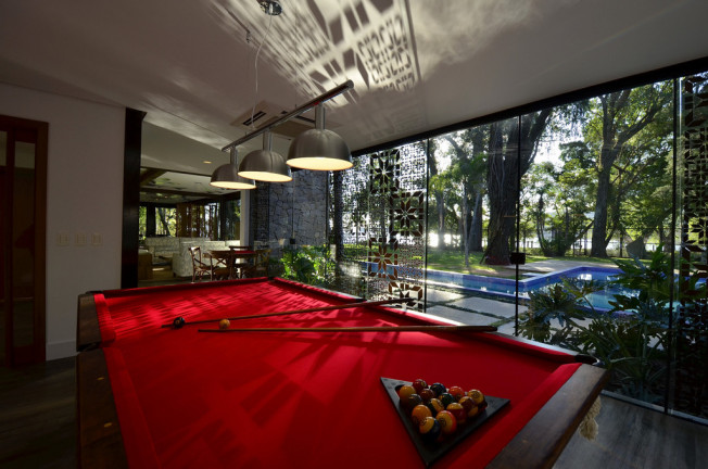 Imagem Casa de Condomínio com 4 Quartos à Venda, 543 m² em Ipanema - Porto Alegre