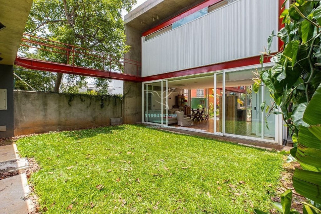 Imagem Casa com 4 Quartos à Venda, 400 m² em Brooklin Paulista - São Paulo Imagem Casa com 4 Quartos à Venda, 400 m² em Brooklin Paulista - São Paulo